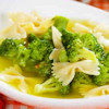 Broccoli soup with pasta