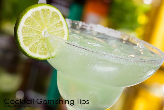 cocktail garnishing with lemon