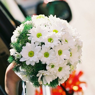 White Daisies Wedding Bouquet
