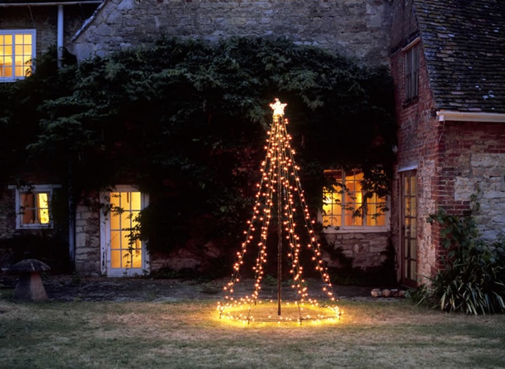 DIY outdoor Christmas tree lights