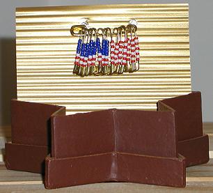 USA Flag Pins - Patriotic Crafts