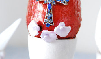 Jeweled Cross Easter Egg - Easter Egg Decorating Idea
