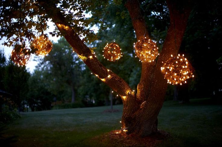 Lighted Grapevine Balls - DIY Outdoor Christmas Lights