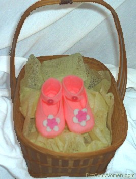 New Baby Feet Gift Basket - Baby Shower Gift Idea