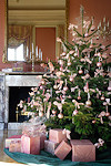 Pink Christmas Tree Theme