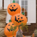 Outdoor Halloween Decoration - Pumpkin Stack