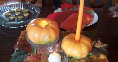 Tiered Pumpkins Centerpiece for Thanksgiving