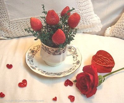 'Strawberries for Sweetheart' Flower Arrangement