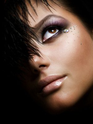 Celebrity Makeup Tips - Right colors on your cheeks