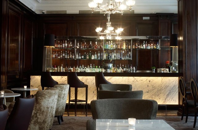 Good Godfrey’s Bar and Lounge, The Waldorf Hilton