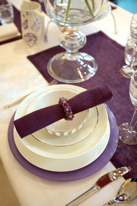 Dinner table decoration in Purple with beaded napkin rings