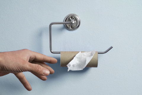 Empty Toilet paper roll - 7 Most Annoying Bathroom Problems