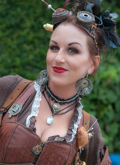 A Guide to Rocking the Steampunk Look - Dot Com Women