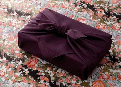 Furoshiki fabric wraps - Eco-friendly Gift Wrapping Ideas