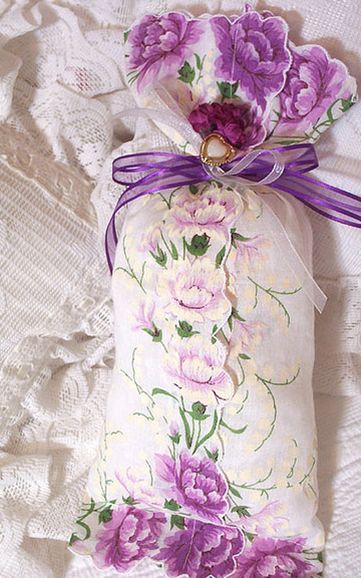 vintage hankie lavender sachet