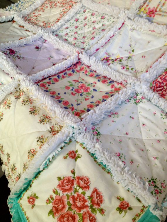 https://www.dotcomwomen.com/wp-content/uploads/2015/02/vintage-hankie-quilt.jpg