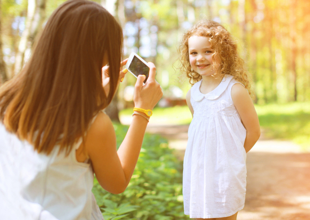 5 Safety Tips for Sharing Photos of Kids
