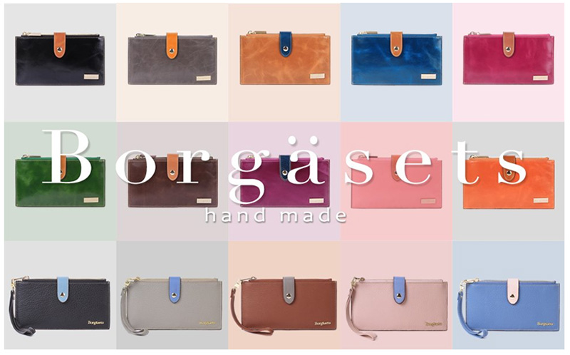 An RFID-protected wristlet wallet
