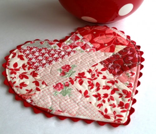 quilted heart mug rug - Easy Quilting craft ideas