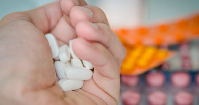 The Tell Tale Signs Your Husband Is Addicted To Prescription Drugs
