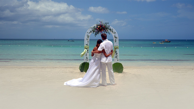 5 Essential Tips On Planning A Fabulous Beach Wedding