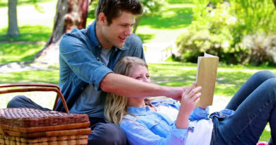 Romantic Summer or Fall Picnic Date Ideas