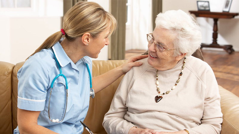 What to Look for in a Nursing Home for Your Parent