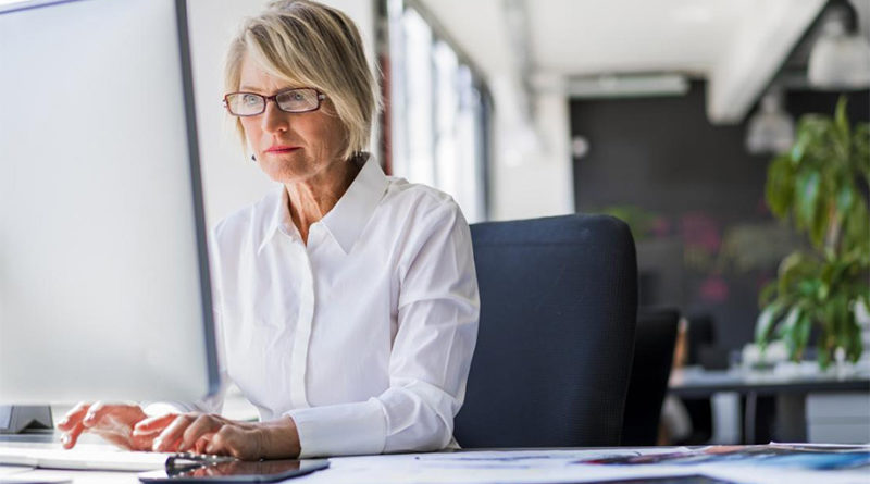 6 Ways to Generate Extra Money as a Senior