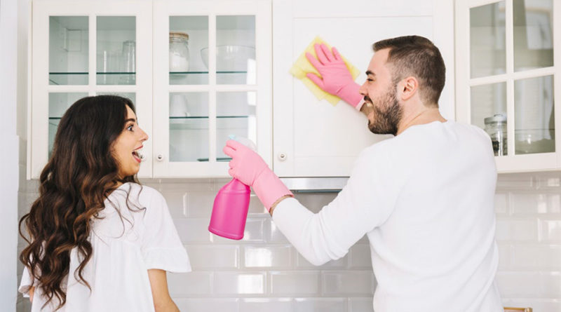 5 things every couple should discuss when planning to live together