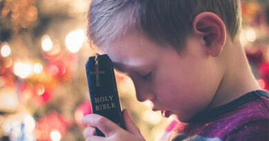 How Parents Can Instill Faith in their Children
