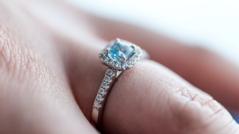 5 Things to Consider When Choosing Your Engagement Ring