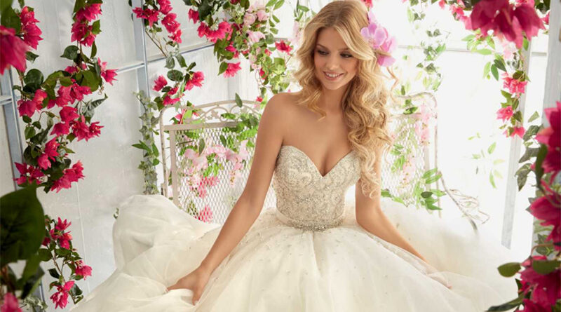 4 Tips for Dressing a Bride on a Budget