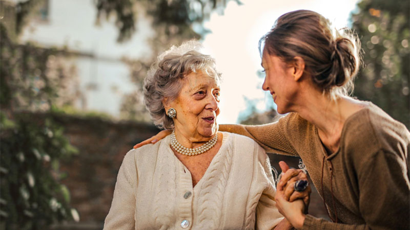 4 Caregiving Tips for Keeping Aging Parents at Home