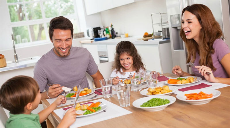 7 Ways to Make Your Kids Look Forward to Dinner