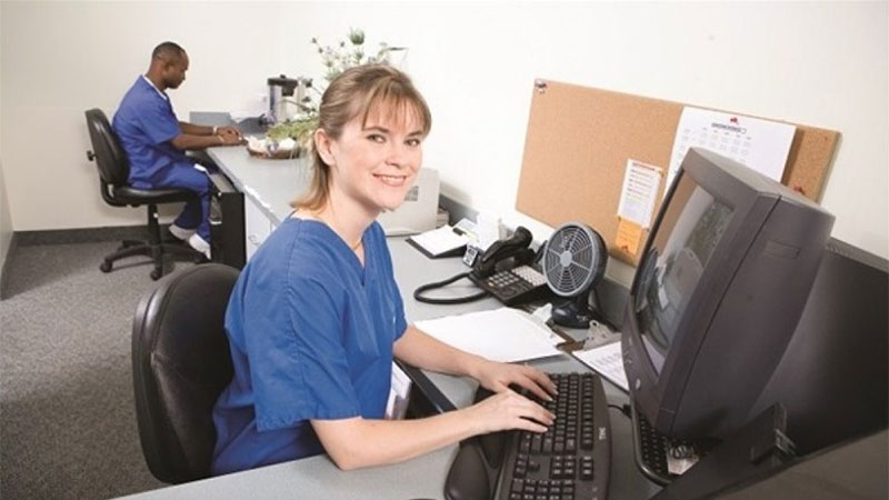 The 3 Step Guide to Becoming a Medical Administrative Assistant