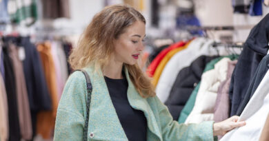 3 Reasons to Thrift for Clothing