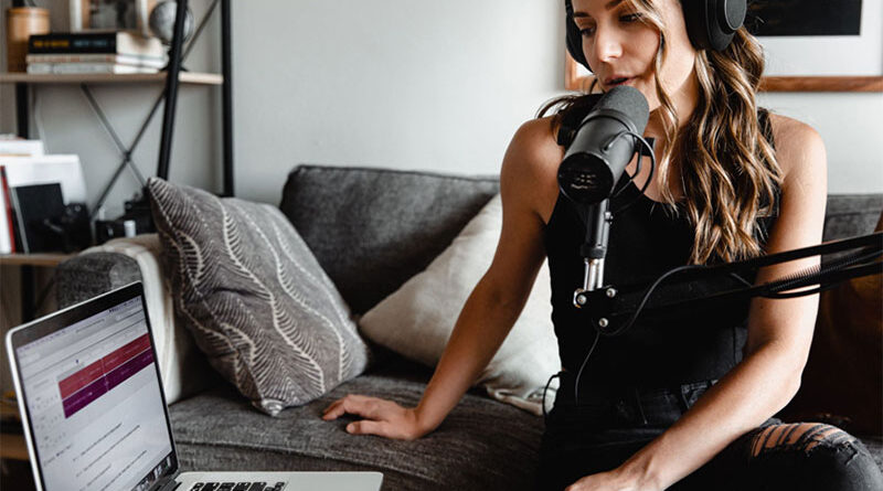 What a powerful woman can do on the Internet?