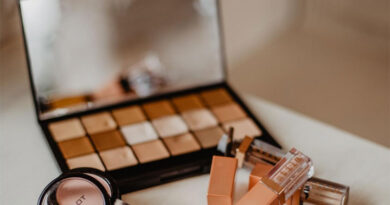 4 Ways to Save Money on Makeup