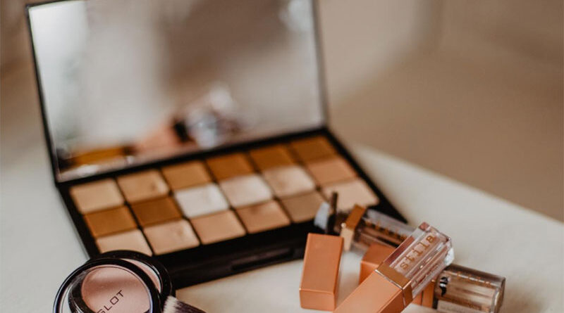 4 Ways to Save Money on Makeup