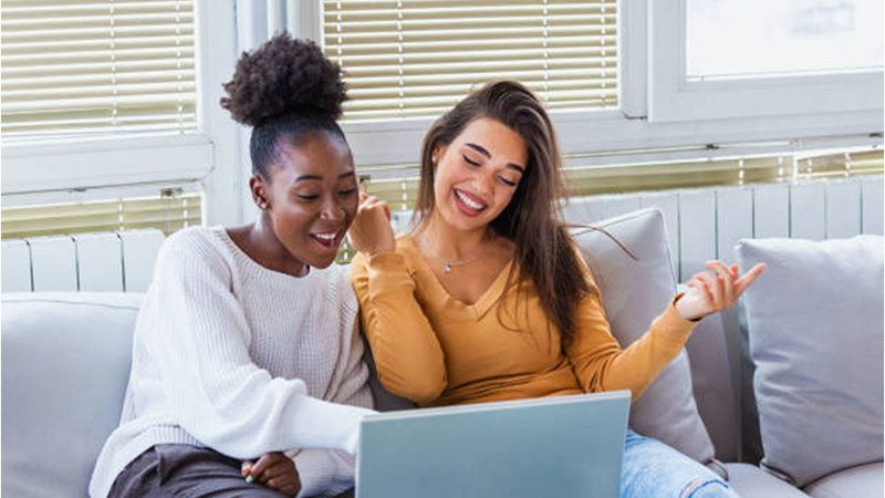 Benefits of Having a Roommate in College and How to Find a Good One 