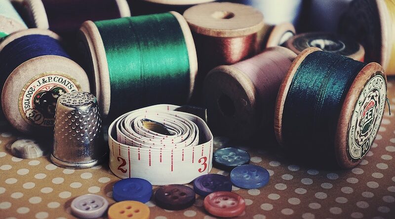 From Crafts to Insurance: 10 Money-Saving Tips for Frugal Women