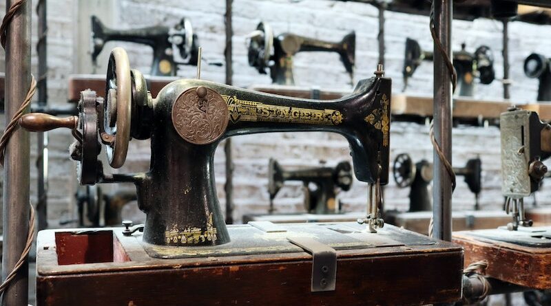 Sewing Through Time: The Enduring Charm of Vintage Sewing Machines