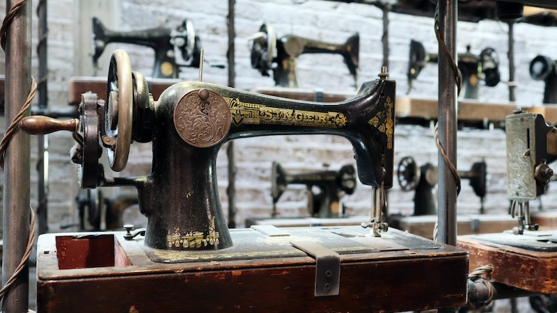 Sewing Through Time: The Enduring Charm of Vintage Sewing Machines