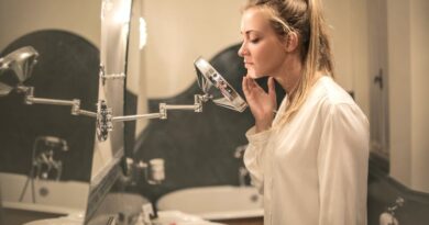 Pimple Patches 101: Everything You Need to Know About Acne Stickers