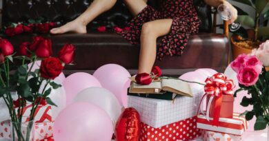 Is Social Media Steering Your Valentine's Day?