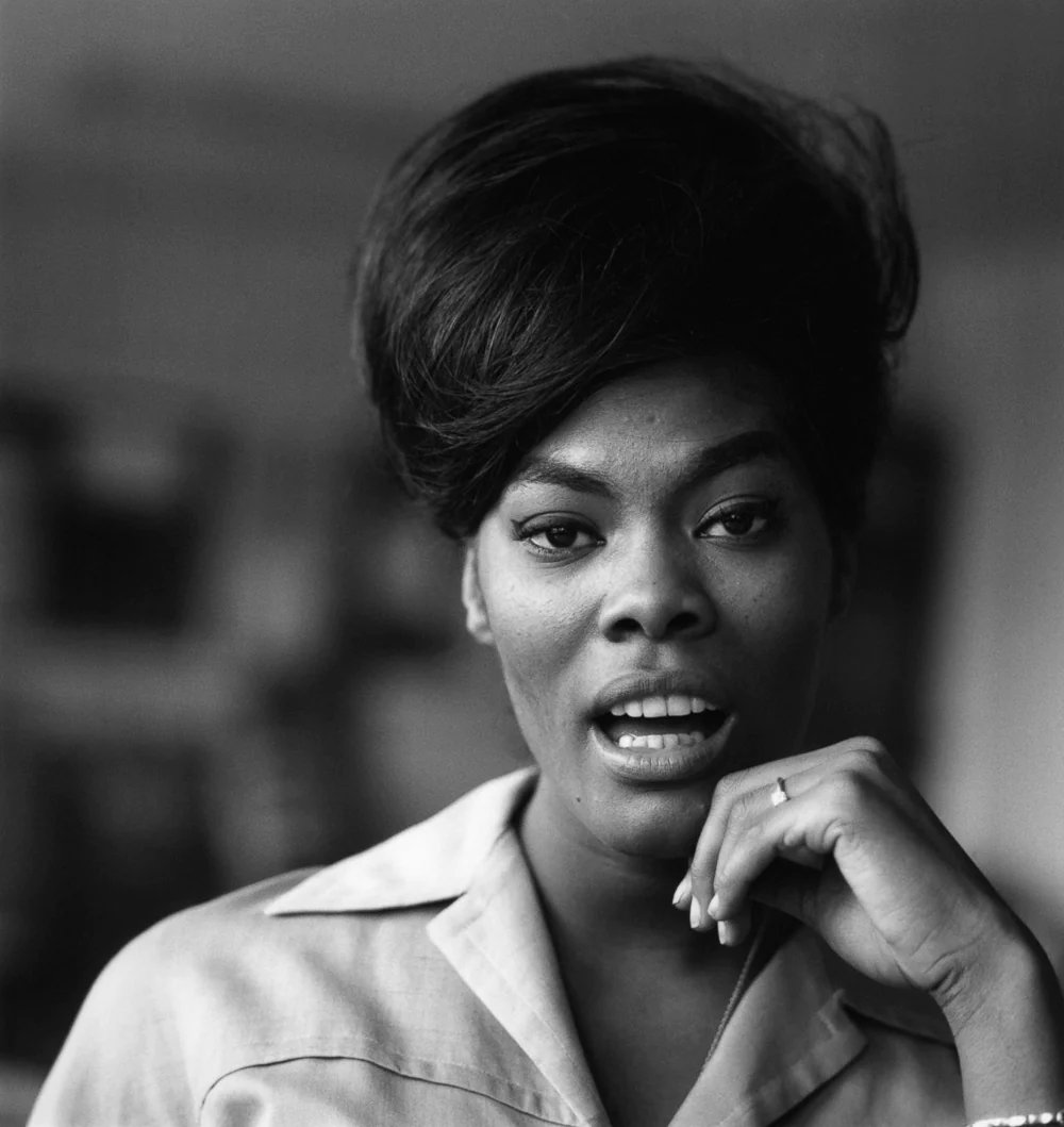 How Dionne Warwick Confronted Rap's Misogyny: The Day Snoop Dogg Got Out-Gangstered