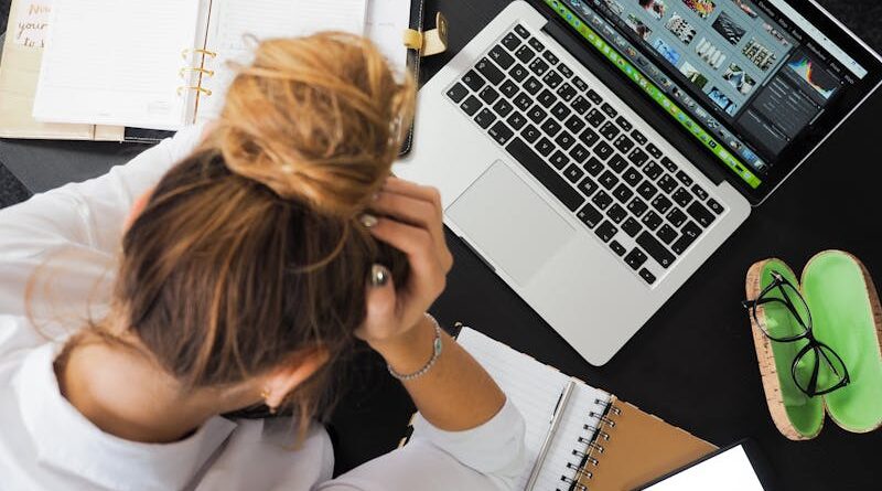 Managing Burnout as a Woman Professional: Tips for Mental Health and Resilience